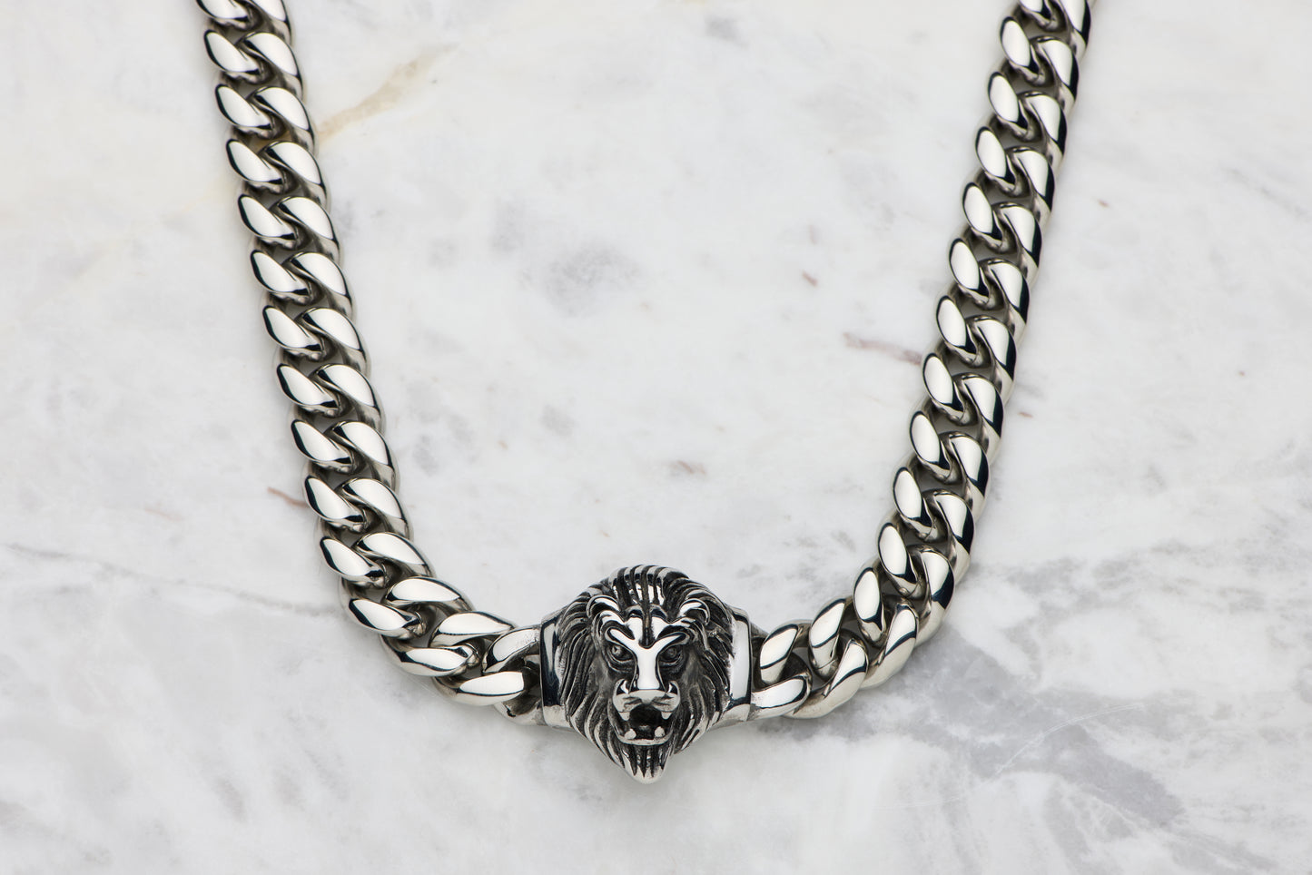 Embossed Lion Chain - Silver Waverley jewellery | Australia