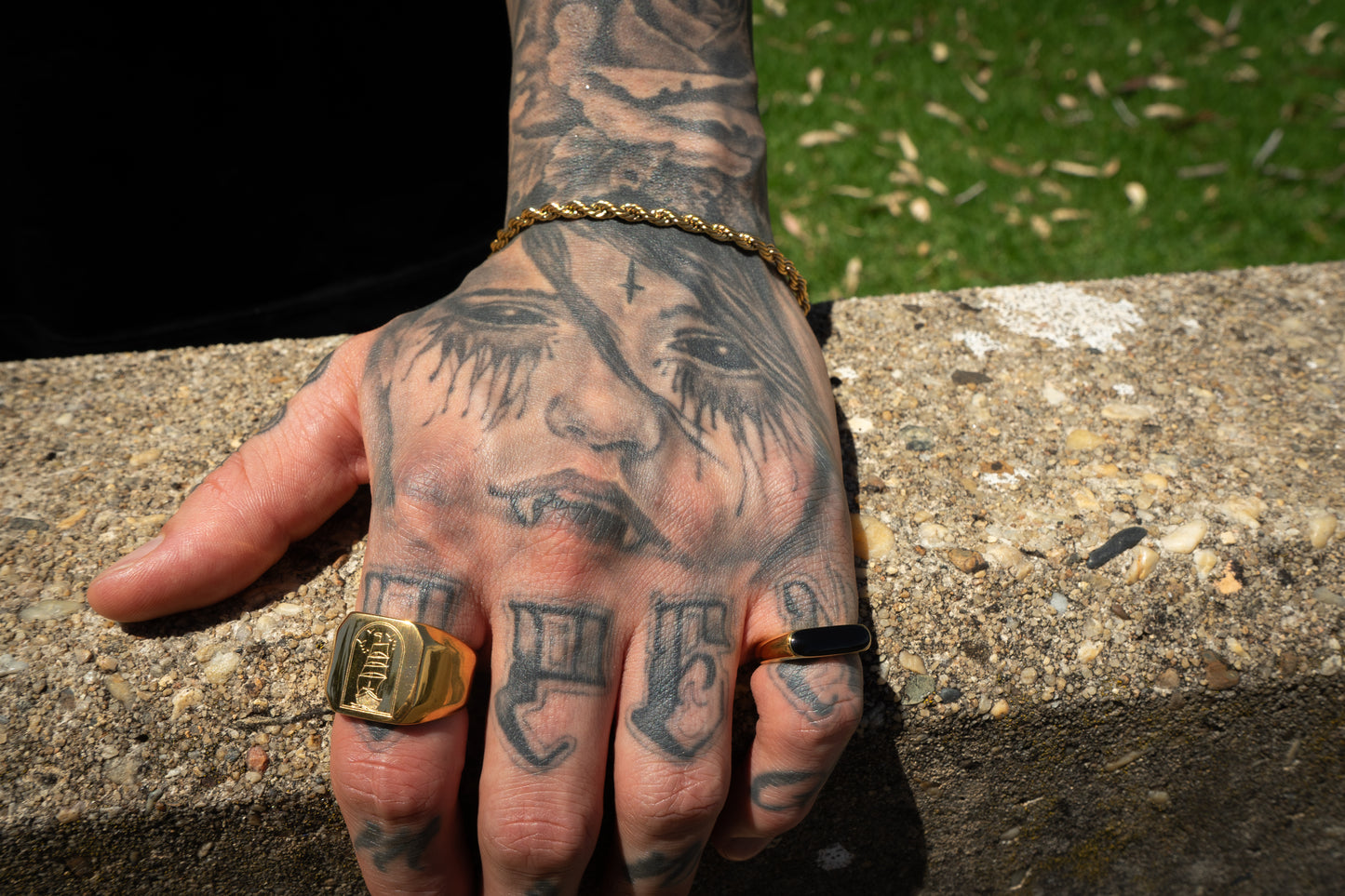 Vance Signet