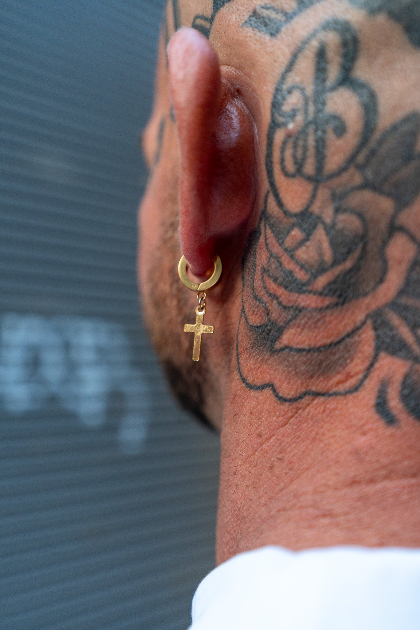 Drop Cross - Gold