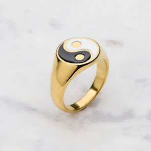 Ying Yang Signet Gold