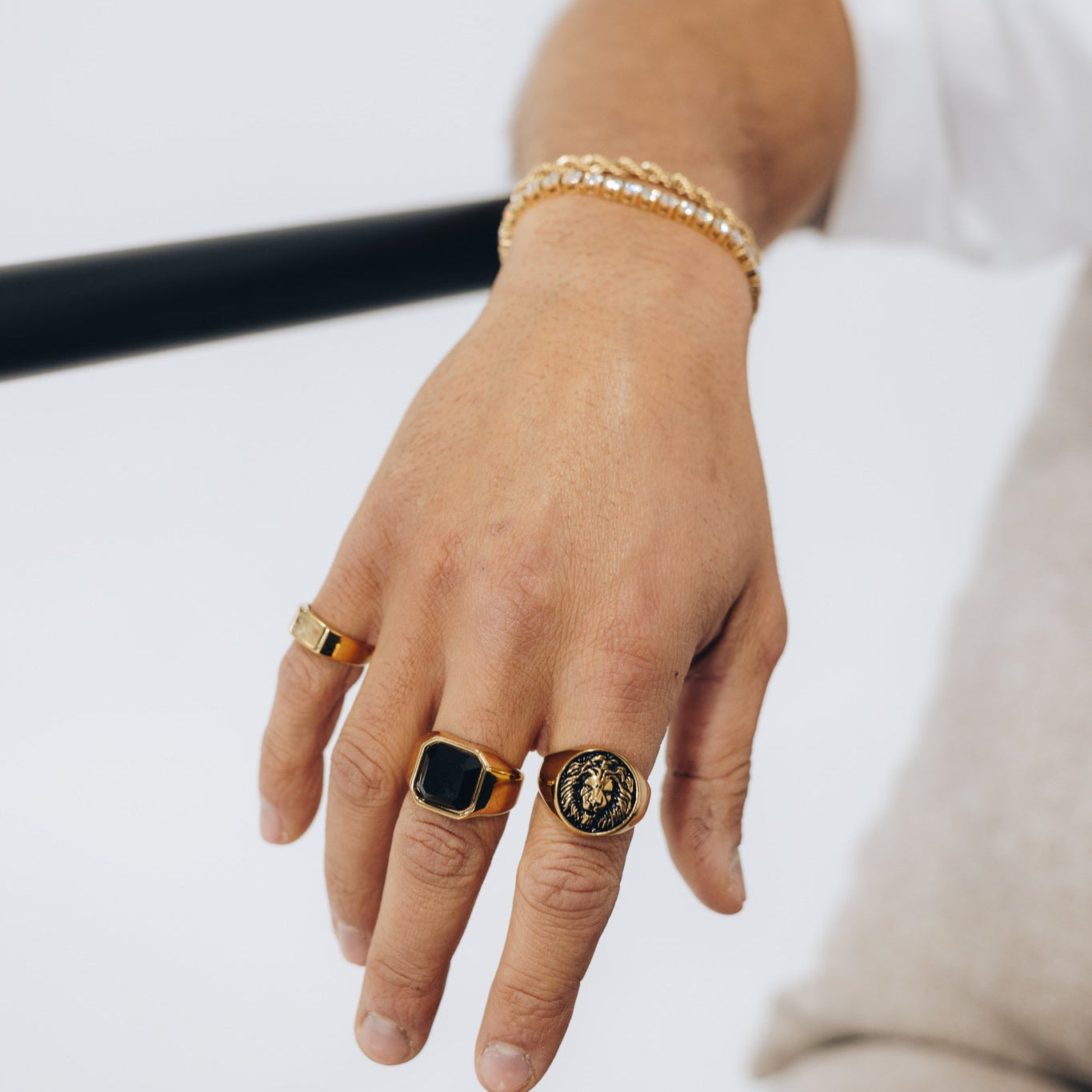 Onyx Signet - Gold